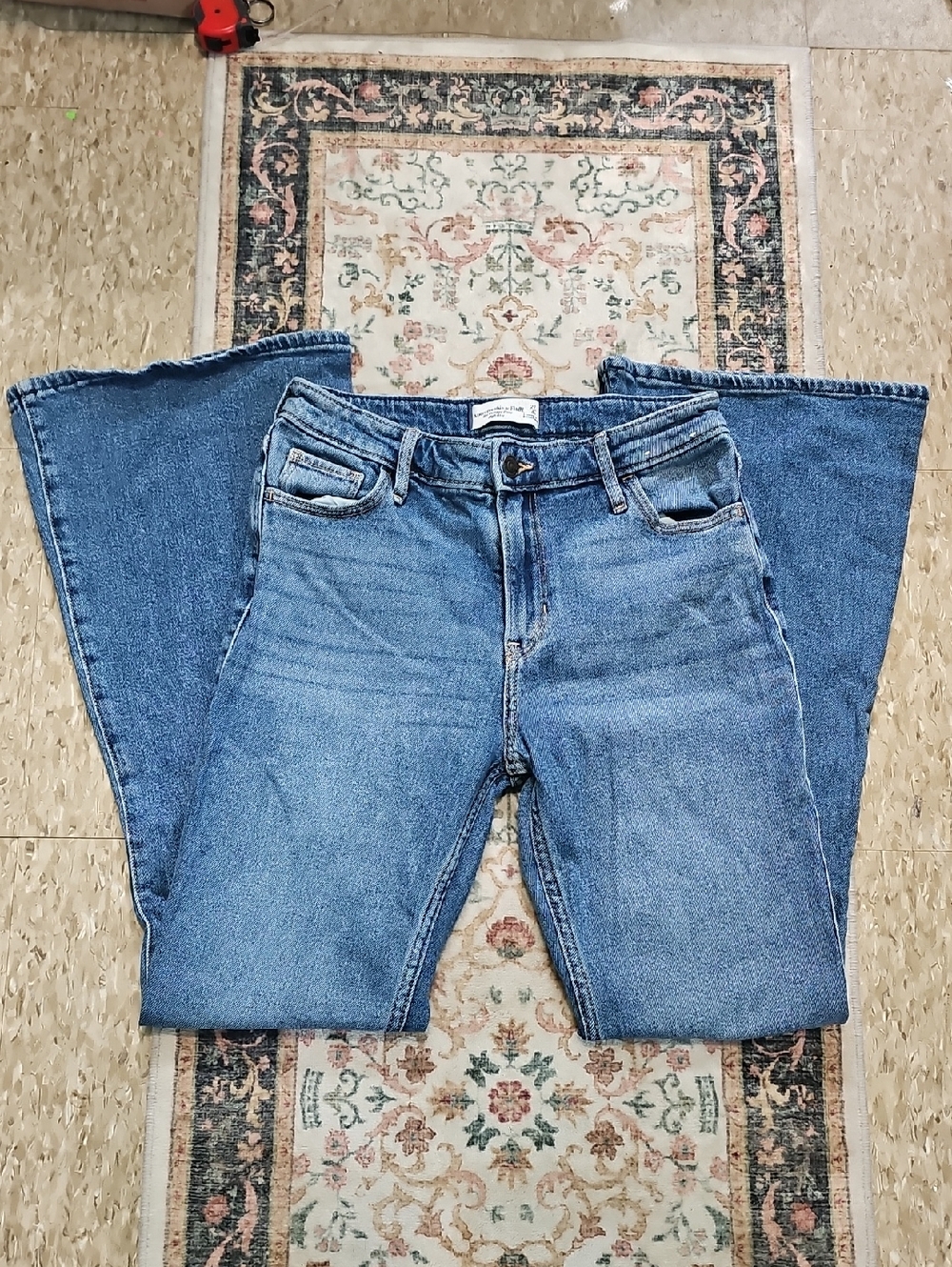Abercrombie & Fitch Light Blue Syretch High Rise Vintage Flare Leg Jeans 27/4R.